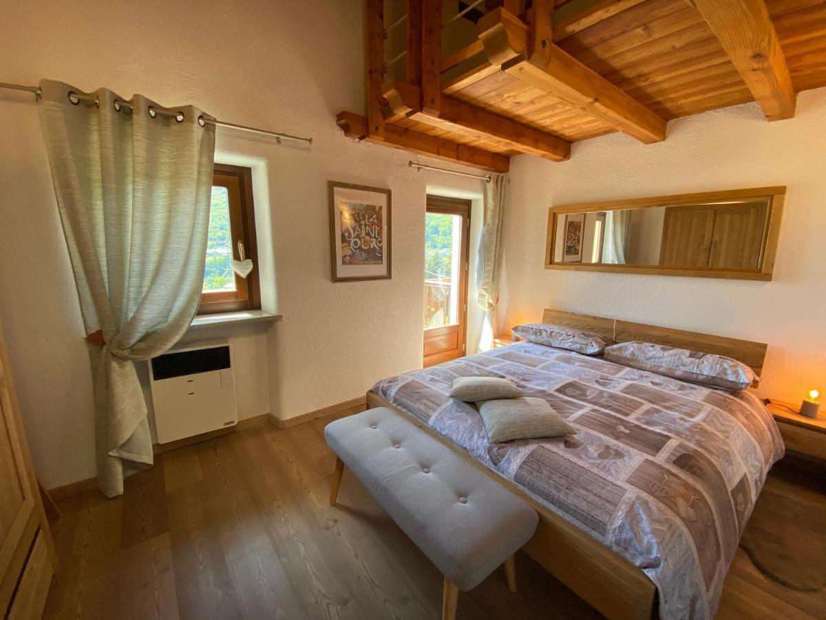 Grenier Du Coeur Apartment Aosta Exterior photo