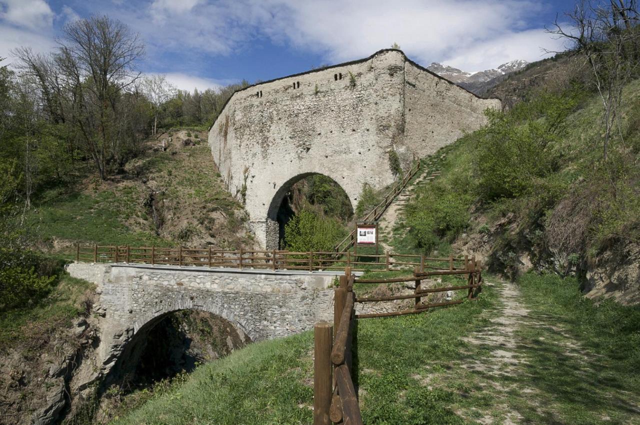 Grenier Du Coeur Apartment Aosta Exterior photo