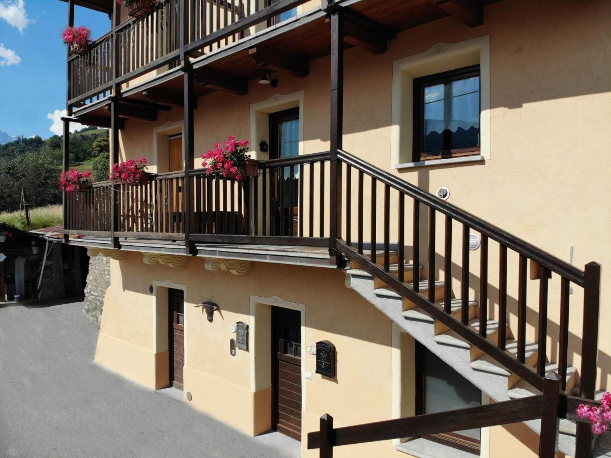 Grenier Du Coeur Apartment Aosta Exterior photo