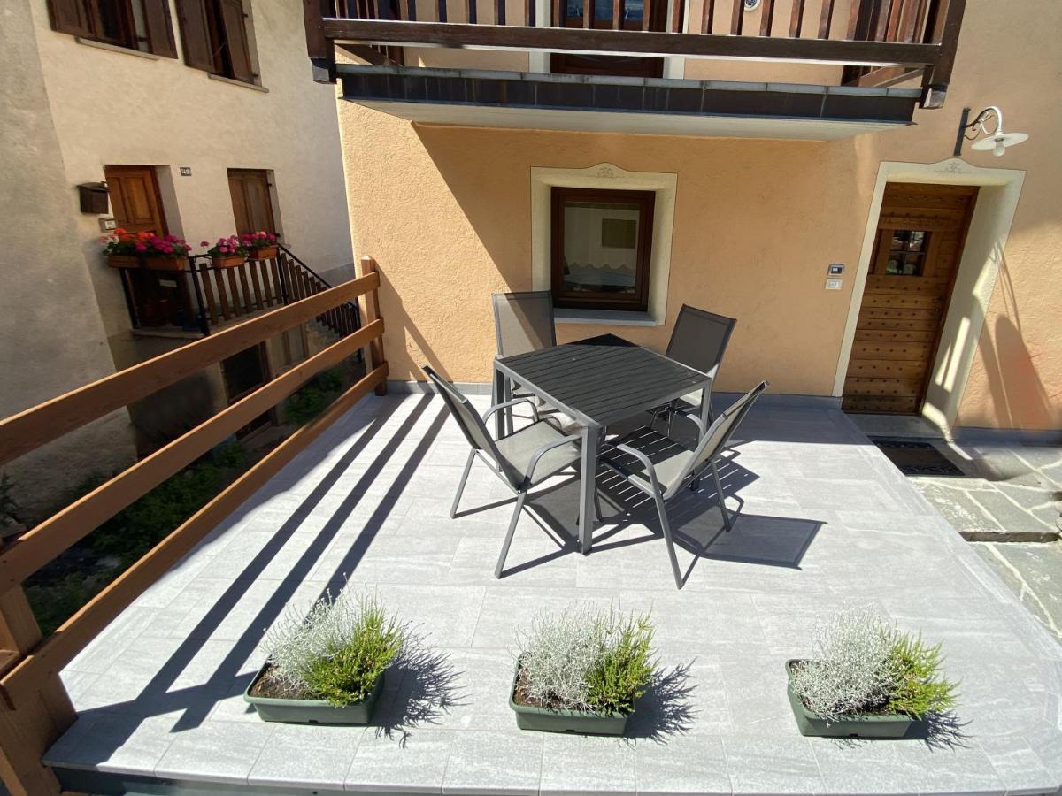 Grenier Du Coeur Apartment Aosta Exterior photo